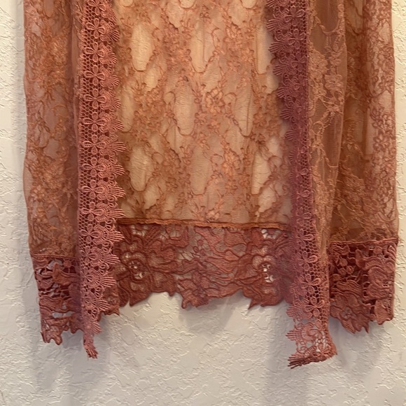 Boho chic is all the rage! Very Isabel Marant! - Picture 4 of 5